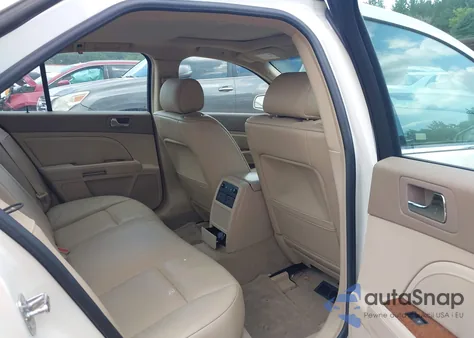 2011 Cadillac Sts Premium z USA, uszkodzony, nr VIN 1G6DX6ED6B0108477